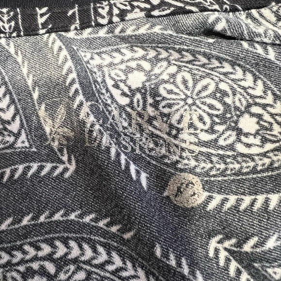 Carve Designs Hoodie Zip Jacket, Women’s XS, Black/White Pattern - Picture 9 of 11